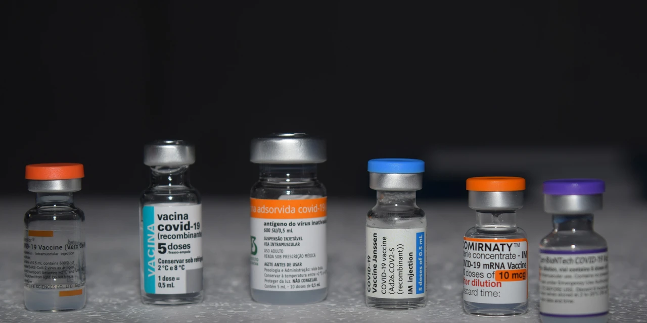 SESA alerta que mais de 3 milhões de pessoas ainda não tomaram dose de reforço contra Covid-19 no PR