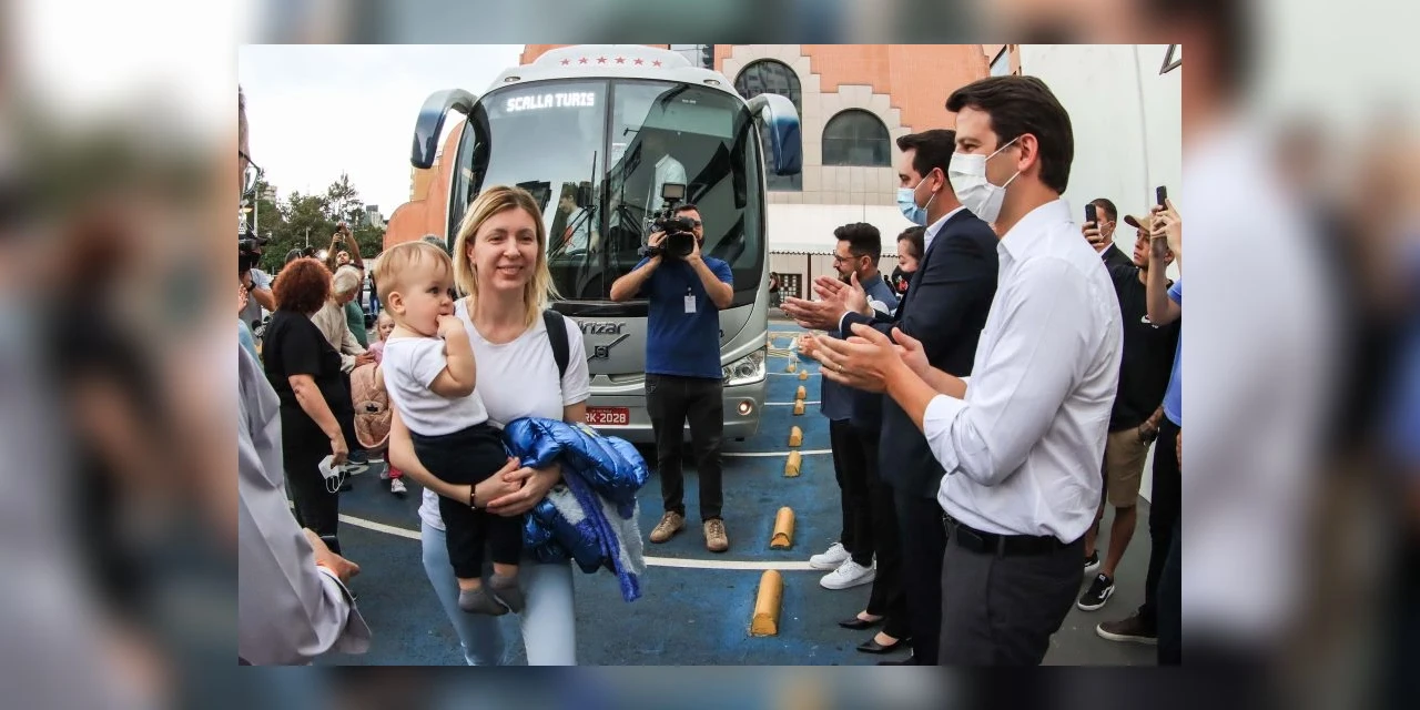 Grupo de refugiados ucranianos segue para Prudentópolis