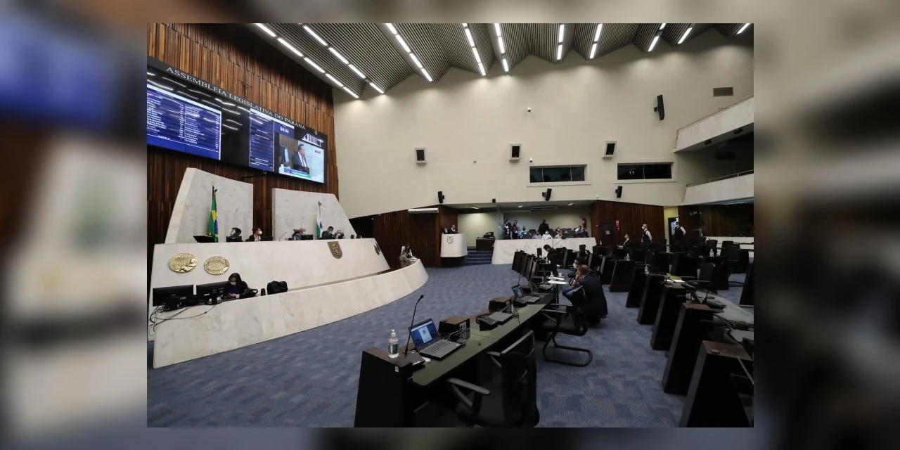 Assembleia aprova projeto que garante redução de taxas do Detran-PR para financiamento de veículos