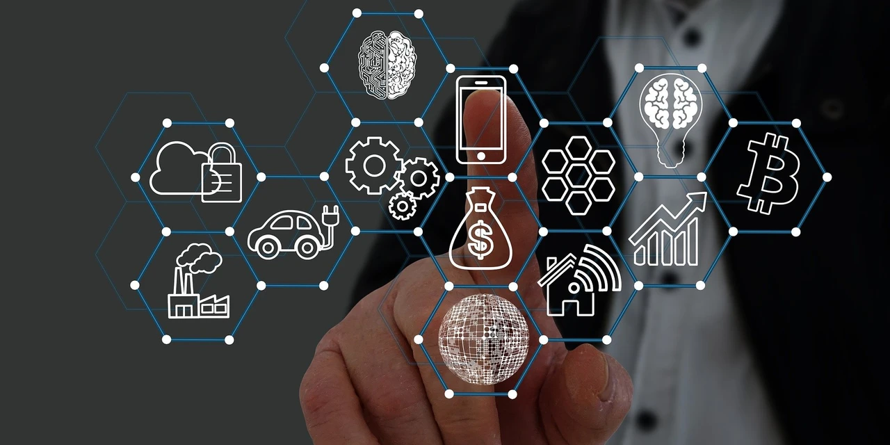 Programa oferta mil vagas gratuitas para capacitar profissionais na área de TI, no Paraná