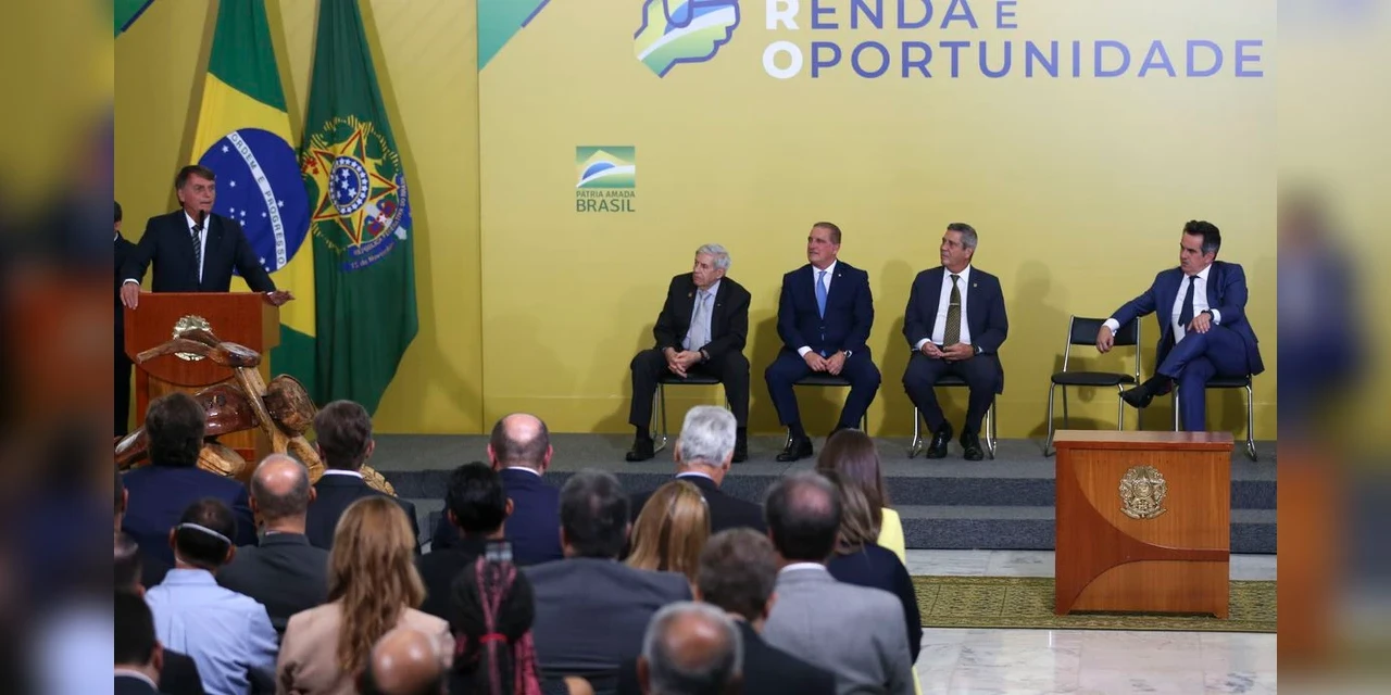 Governo publica medida provisória para regulamentar o trabalho remoto