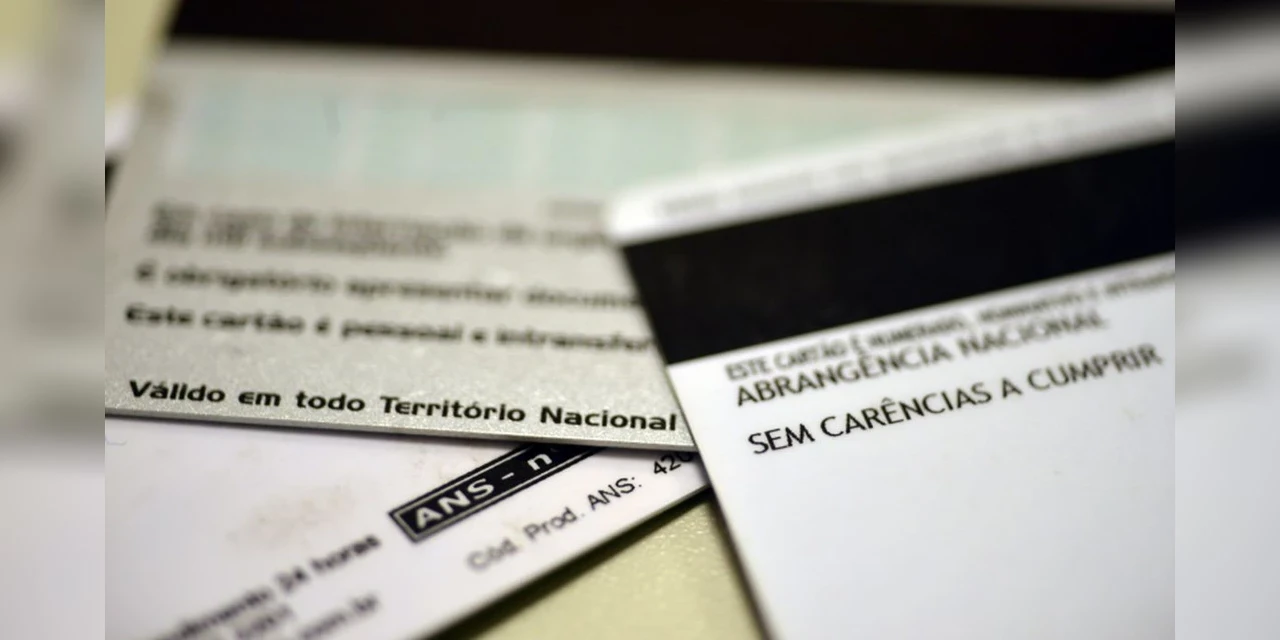 Planos de saúde são obrigados a oferecer sites para clientes