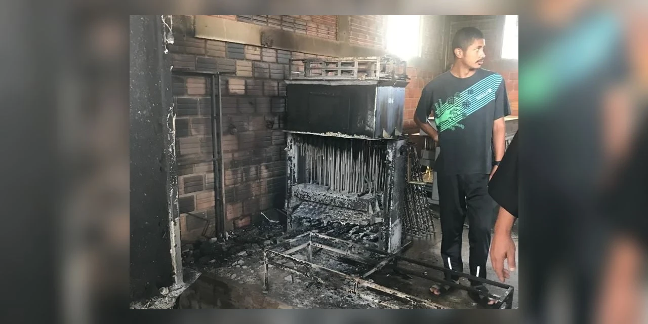 Incêndio destrói fábrica de velas do Mosteiro da Ressurreição, em Ponta Grossa