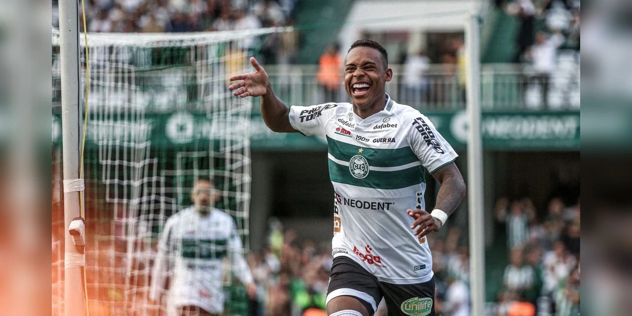 Coritiba bate Maringá e conquista o Paranaense