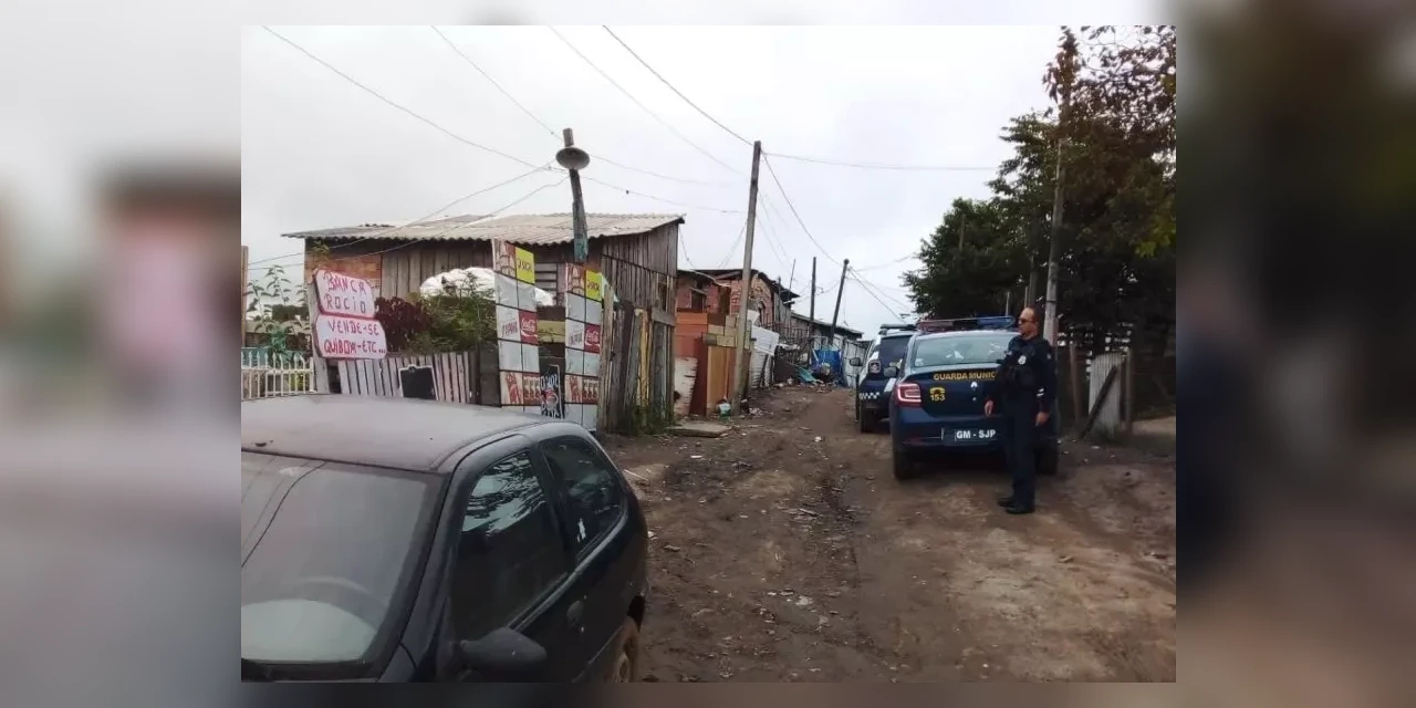 Recém saído da cadeia, homem é morto e tem corpo queimado no Paraná