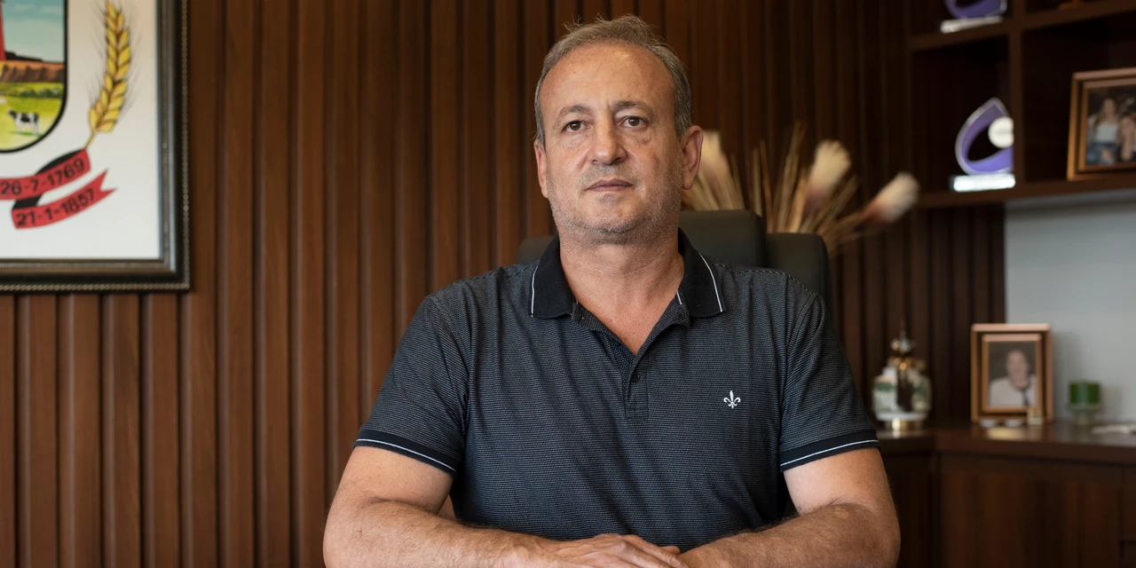 D'P Campos Gerais: Moacyr Fadel - Desenvolvimento é com ele!