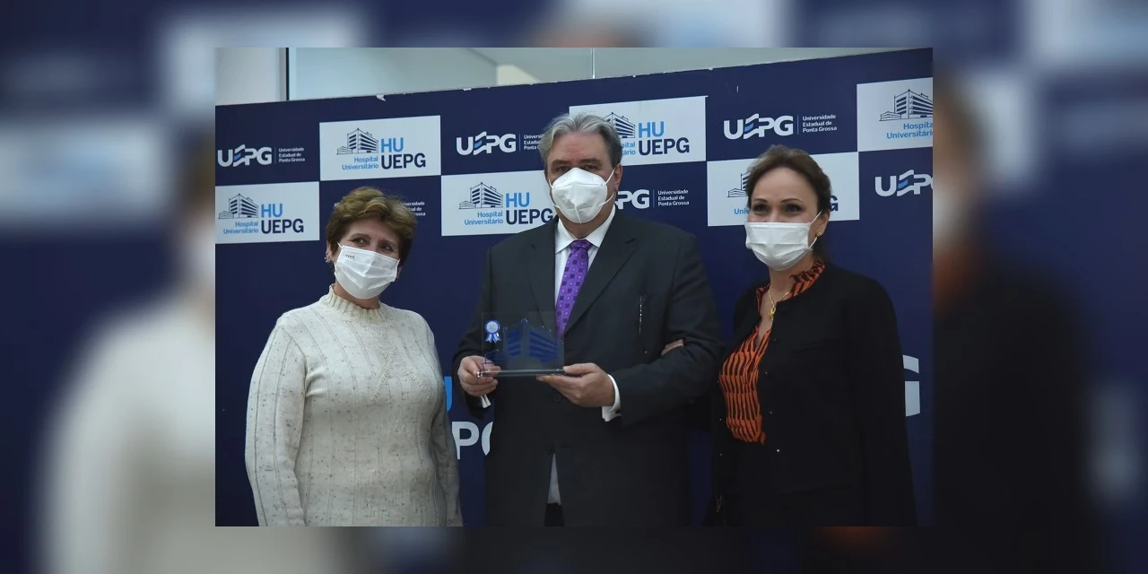 Wilson Picler é homenageado pelos 12 anos do Hospital Universitário