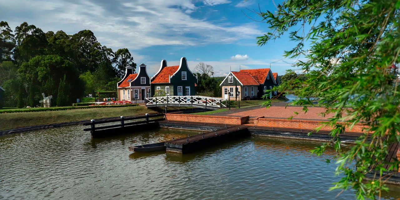 Parque Histórico de Carambeí ensinará técnicas para preservar fotos e livros em casa