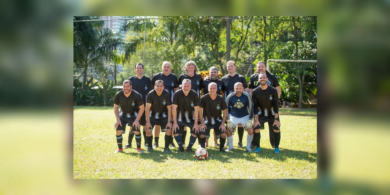 Fotos: Padres da Diocese de PG são bicampeões em torneio de futebol de presbíteros