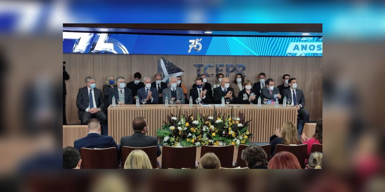 Primeiro secretário Romanelli destaca importância de boas práticas de gestão na solenidade dos 75 anos do TCE-PR
