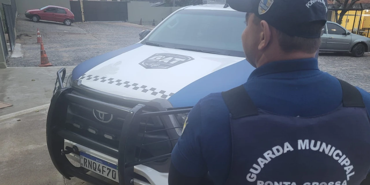 Irmãos são presos após ameaçarem matar a própria mãe em bairro de PG