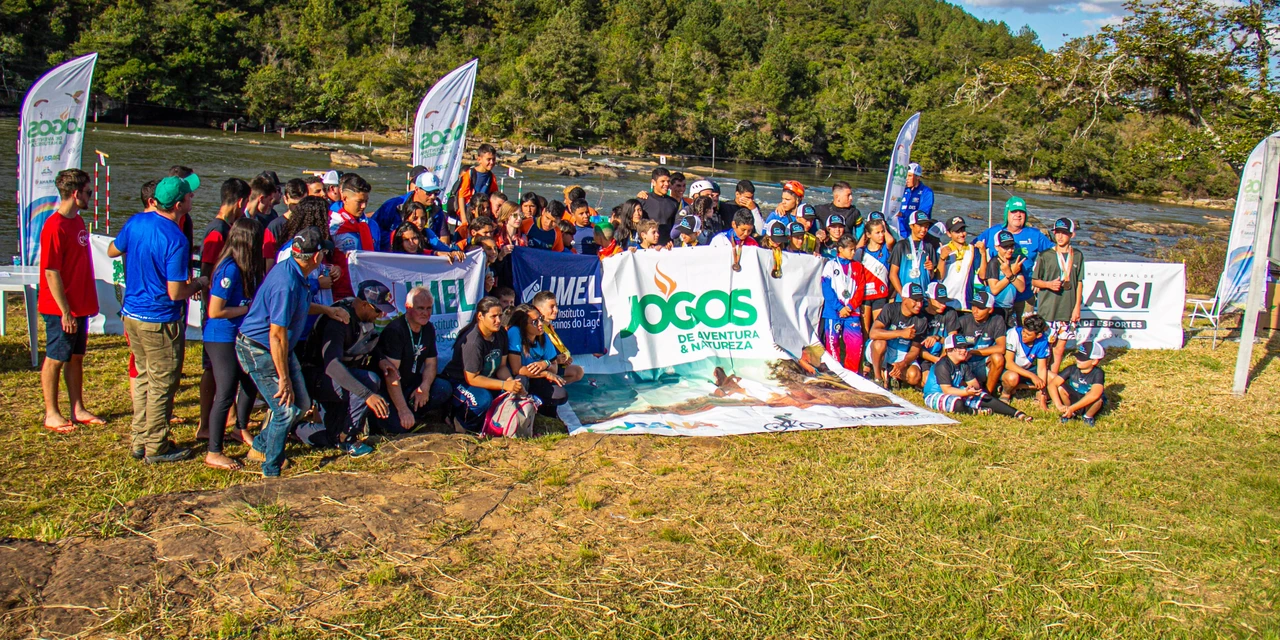 Atletas de Tibagi se destacam durante campeonatos de canoagem no município com 42 medalhas