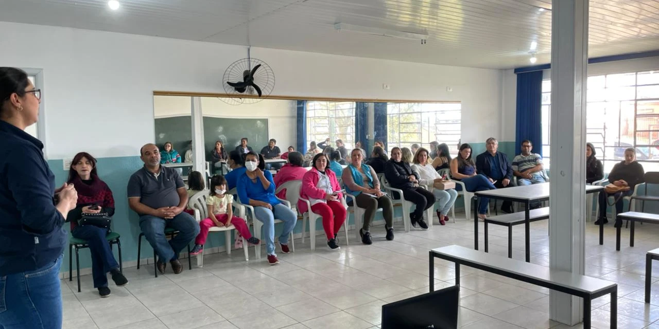 CRAS promovem reuniões com líderes comunitários em Castro