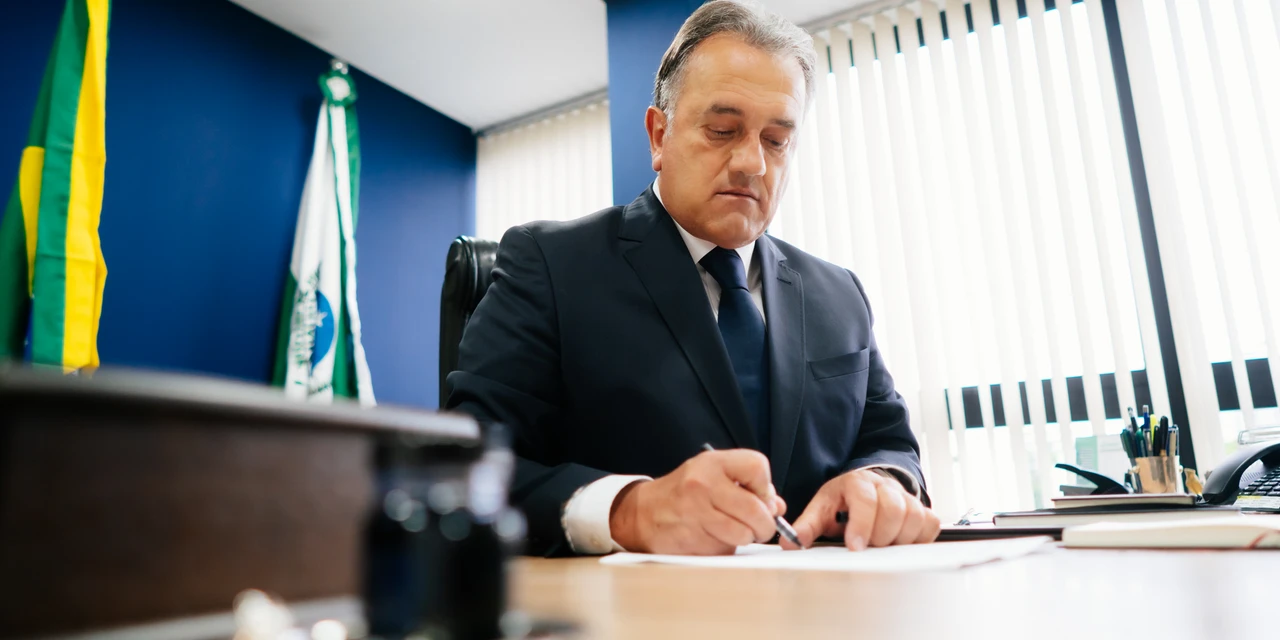 Política D’P: Plauto propõe Lei para minimizar furto de metais e cabos elétricos no Paraná