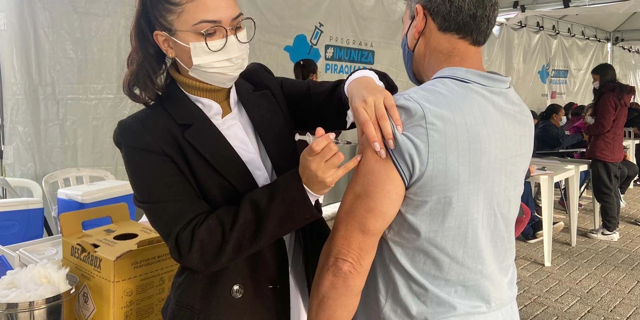 Dia D de Vacinação: Mais de 370 mil doses foram aplicadas no Paraná