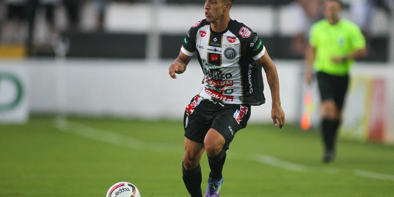 Thomaz Santos não faz mais parte do elenco do Fantasma