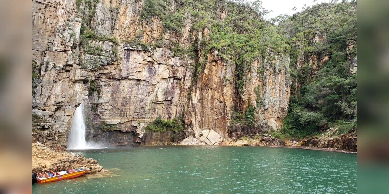 Duas pessoas morrem em novo acidente no Lago de Furnas, em Minas Gerais