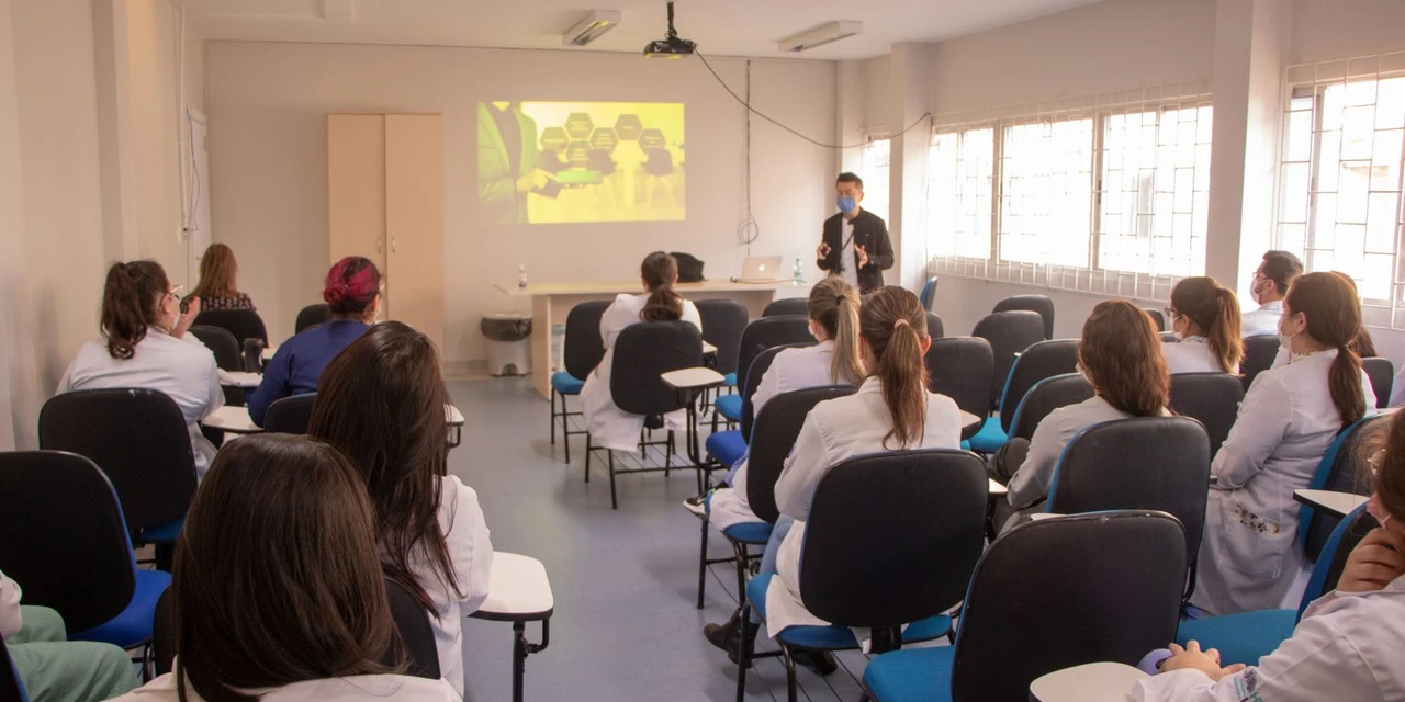 Servidores do Humai-UEPG realizam curso sobre segurança do paciente