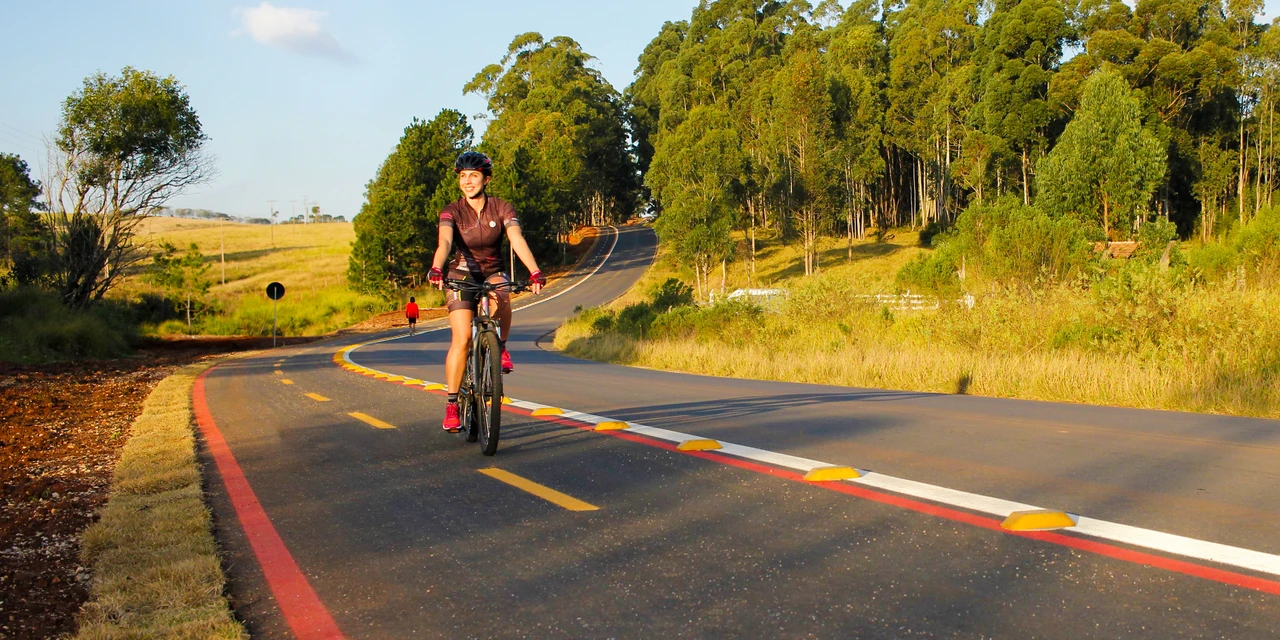 Ciclofaixa Estelio Viatroski, em Itaiacoca, é inaugurada neste domingo (26)