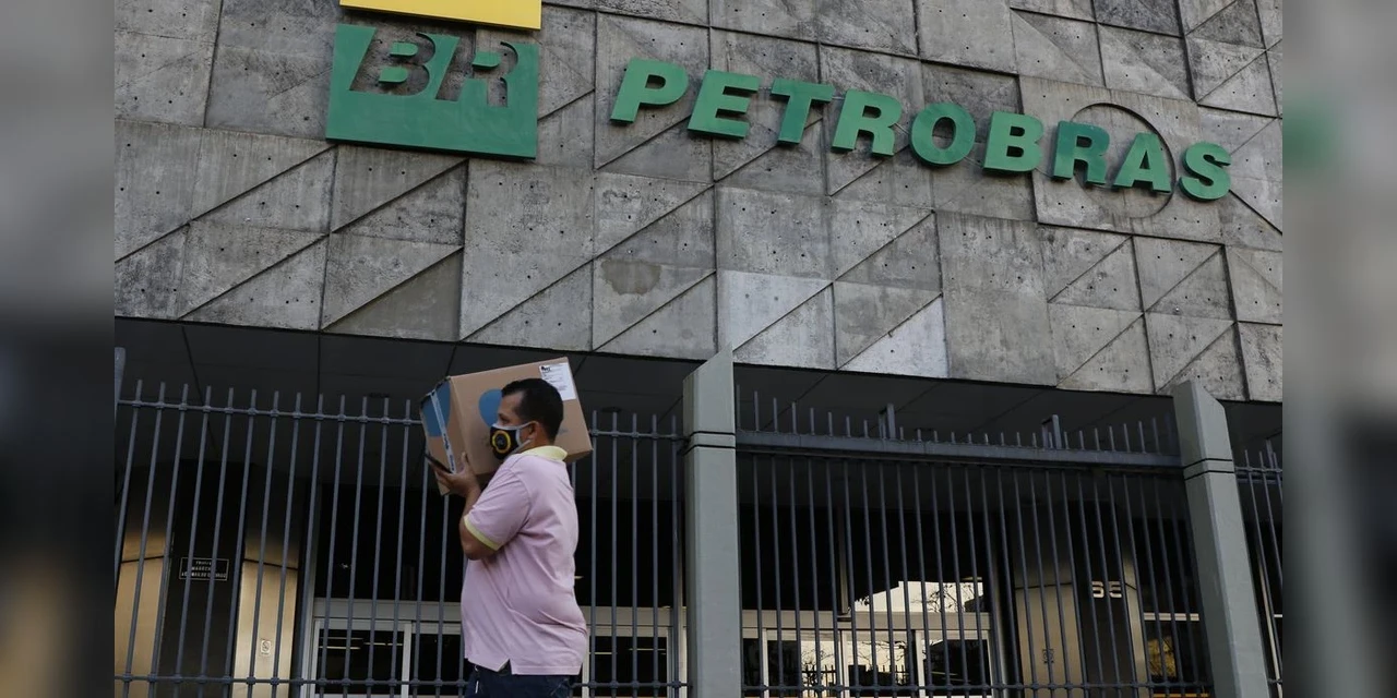 Paes de Andrade é nomeado conselheiro e eleito presidente da Petrobras