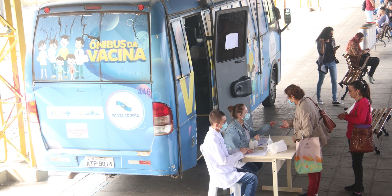 Ônibus da Vacina estará no Terminal Central nesta sexta-feira (1)