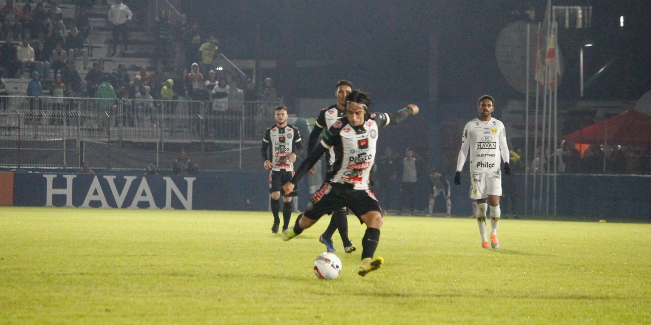 Operário é derrotado pelo Brusque fora de casa