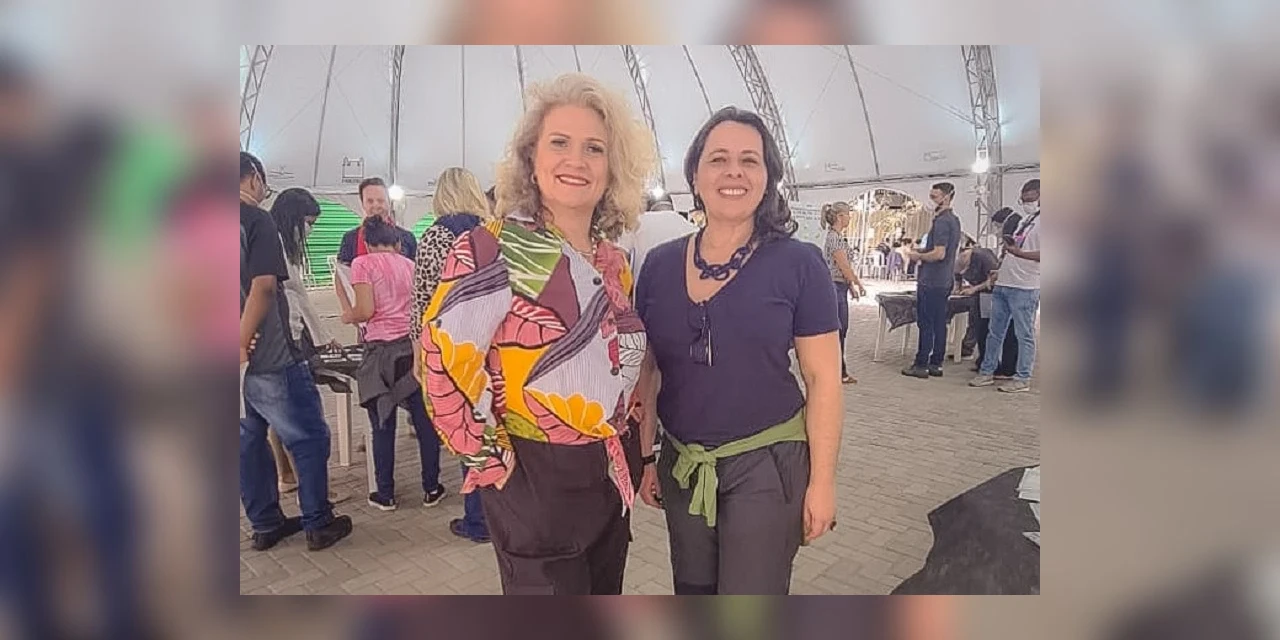 Professoras da UEPG expõem projetos de extensão na Fiocruz