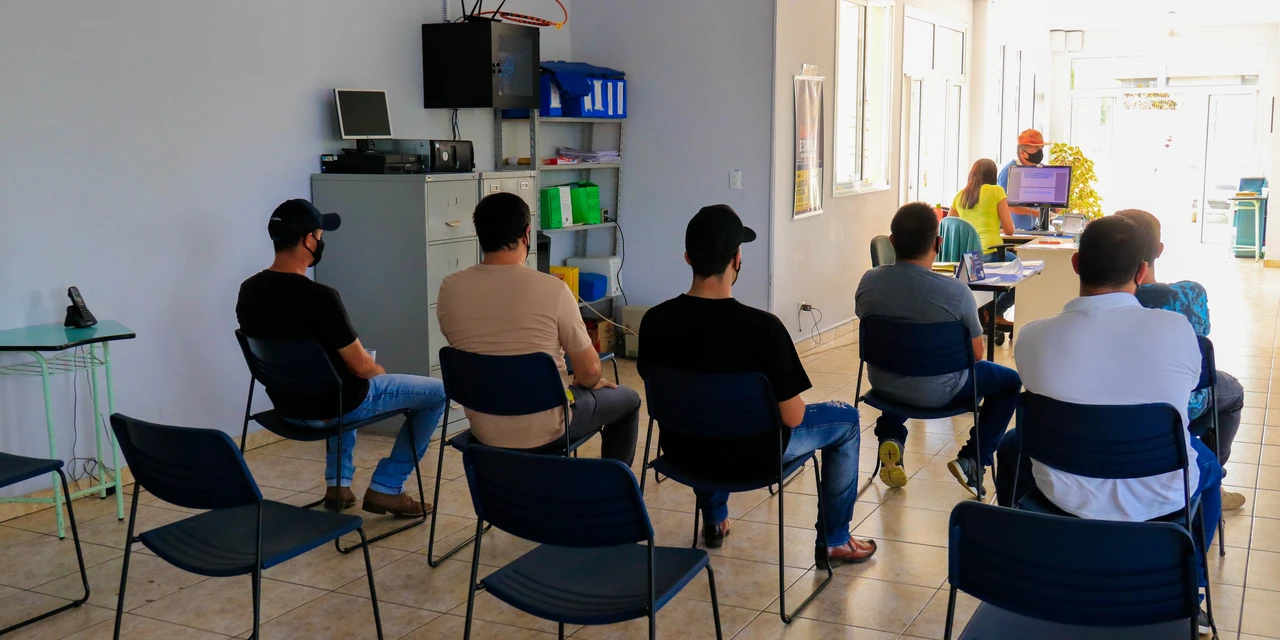 Tibagi promove cursos profissionalizantes para pessoas de baixa renda