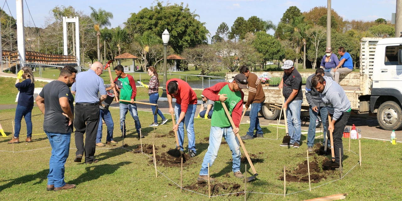 Secretaria do Meio Ambiente de Castro promove curso de paisagismo e jardinagem