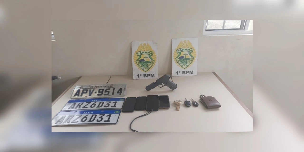 PM recupera carro furtado e apreende simulacro de arma de fogo em bairro de PG