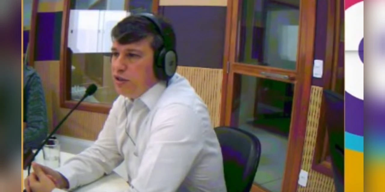 "Se engana quem acha que narguilé e 'vaper' fazem menos efeito lesivo ao pulmão do que o cigarro de papel", alerta Dr. Magno Zanellato