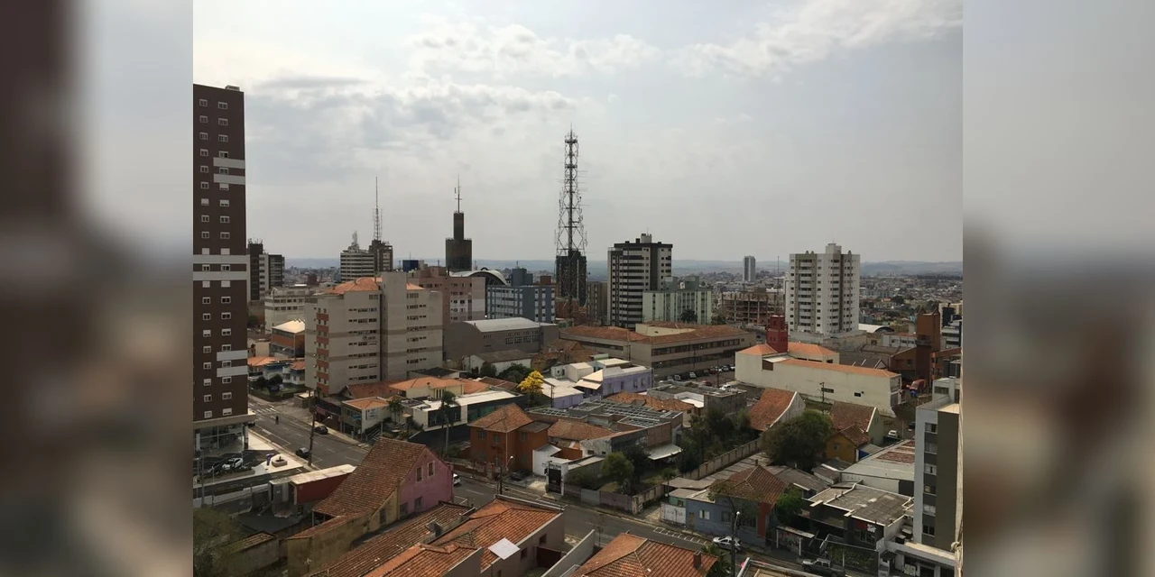 Fim de semana deve ser de temperaturas amenas e tempo nublado em PG