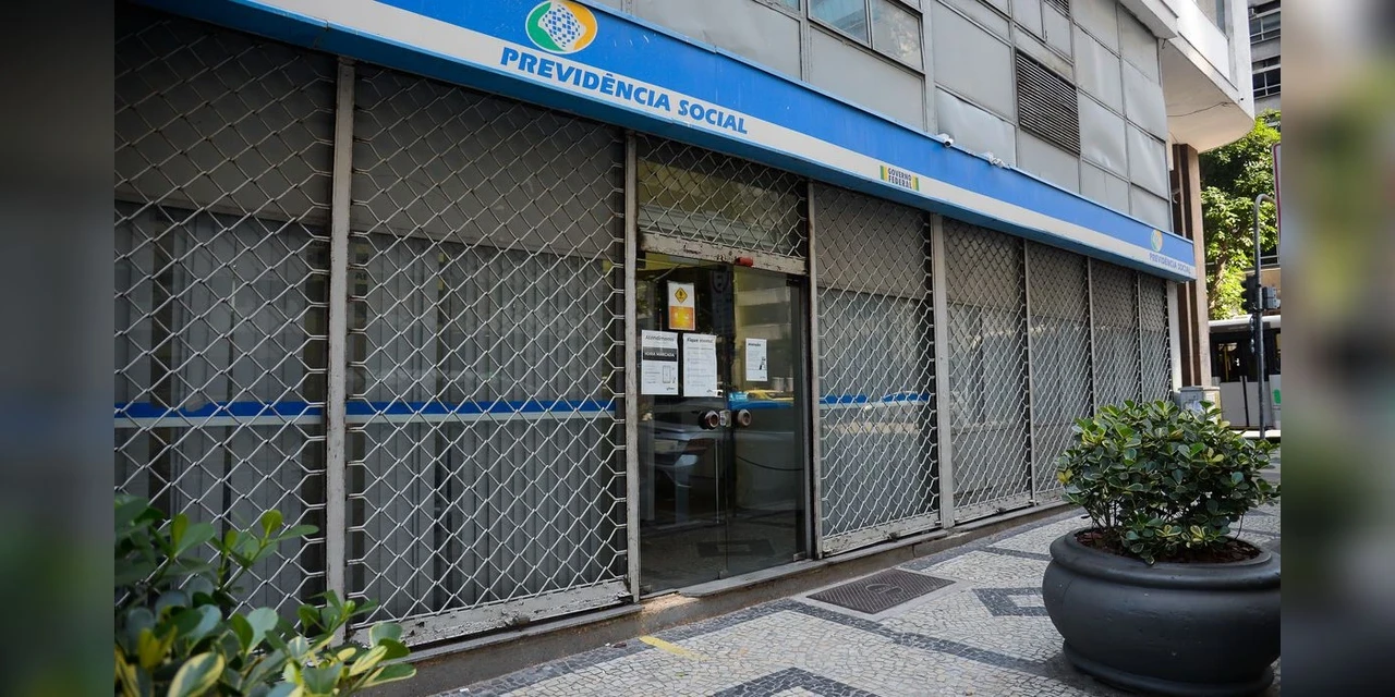 INSS começa a pagar aposentadorias e pensões de julho