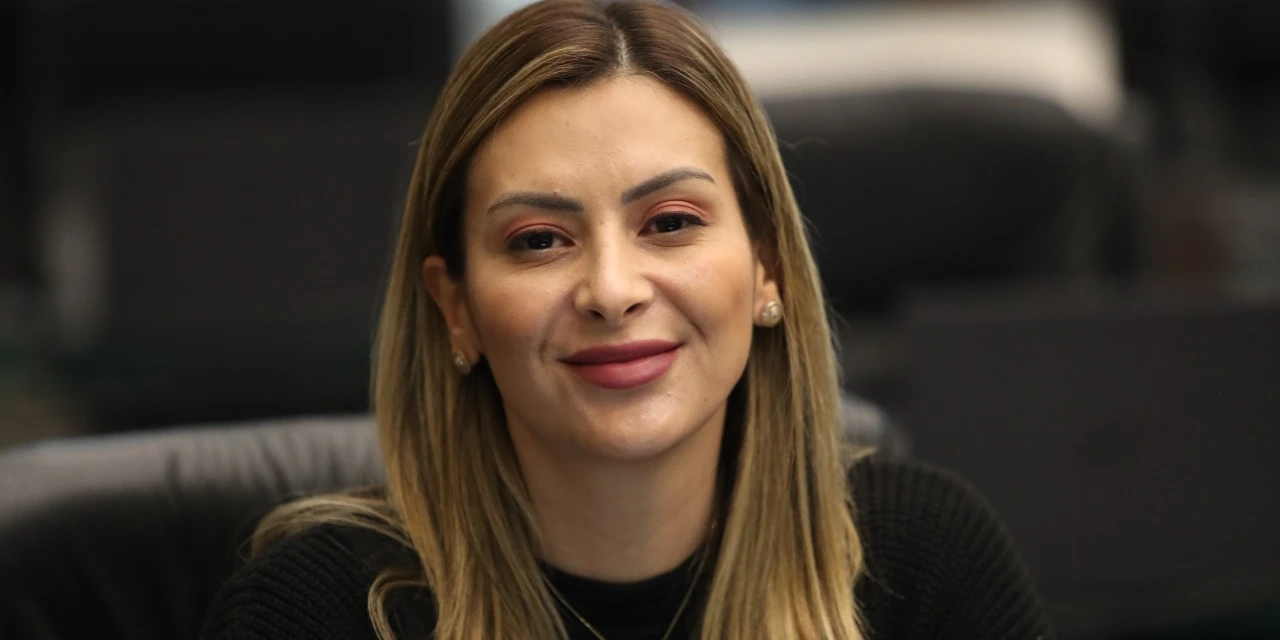 Projeto de Mabel que desobriga desempregados a pagar multas por fidelidade em serviços de telecomunicação é aprovado