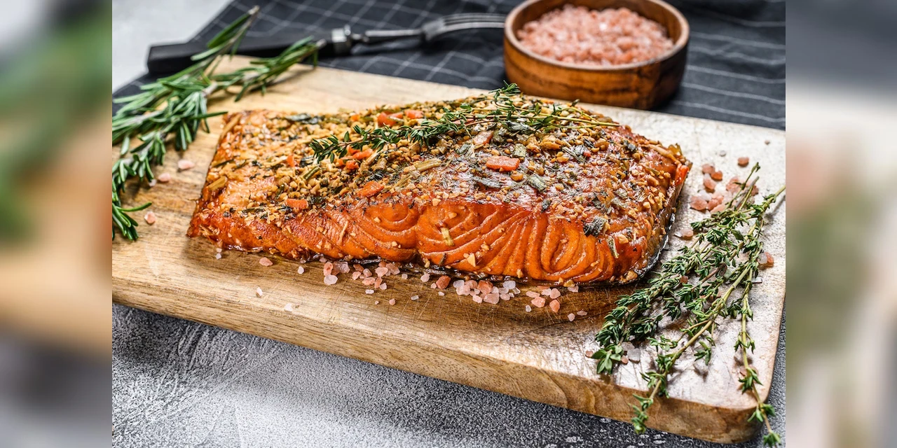Salmão pode ser incluído na dieta de maneira saudável e sustentável