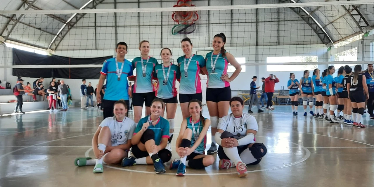 Vôlei de Tibagi se destaca nos Jogos Abertos do Paraná