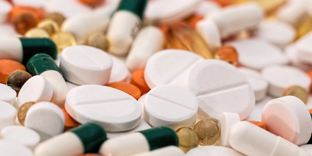 Quais são os principais riscos da automedicação?