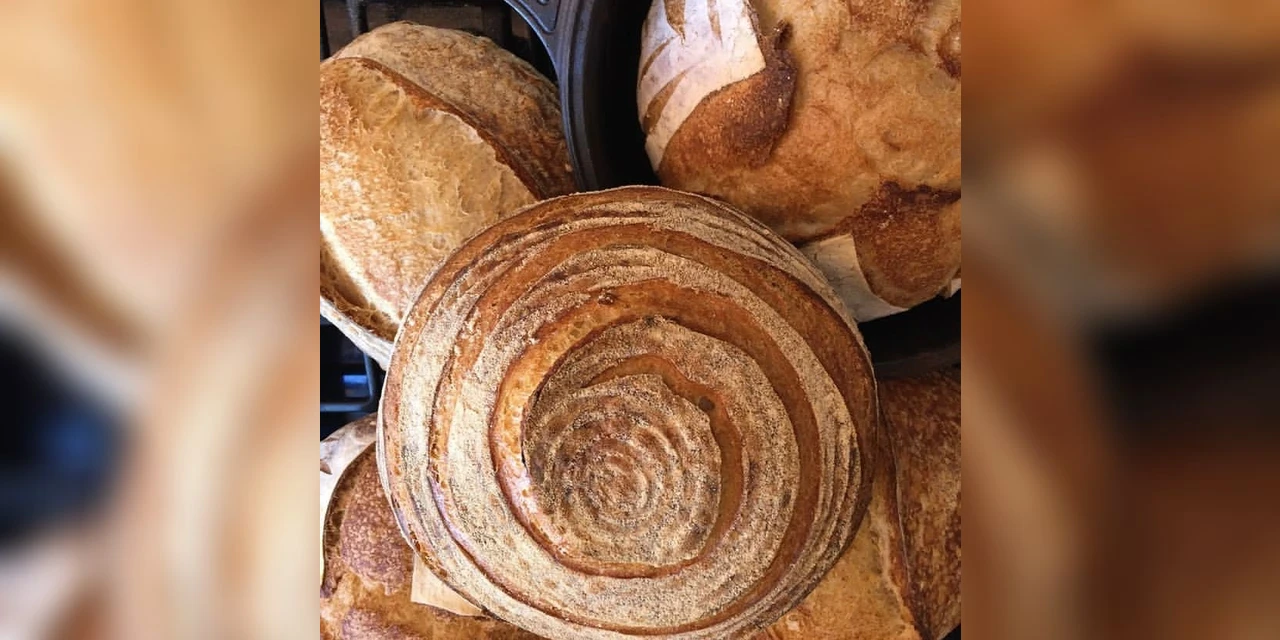 Mão na massa: mineira ensina como preparar e vender pães de fermentação natural