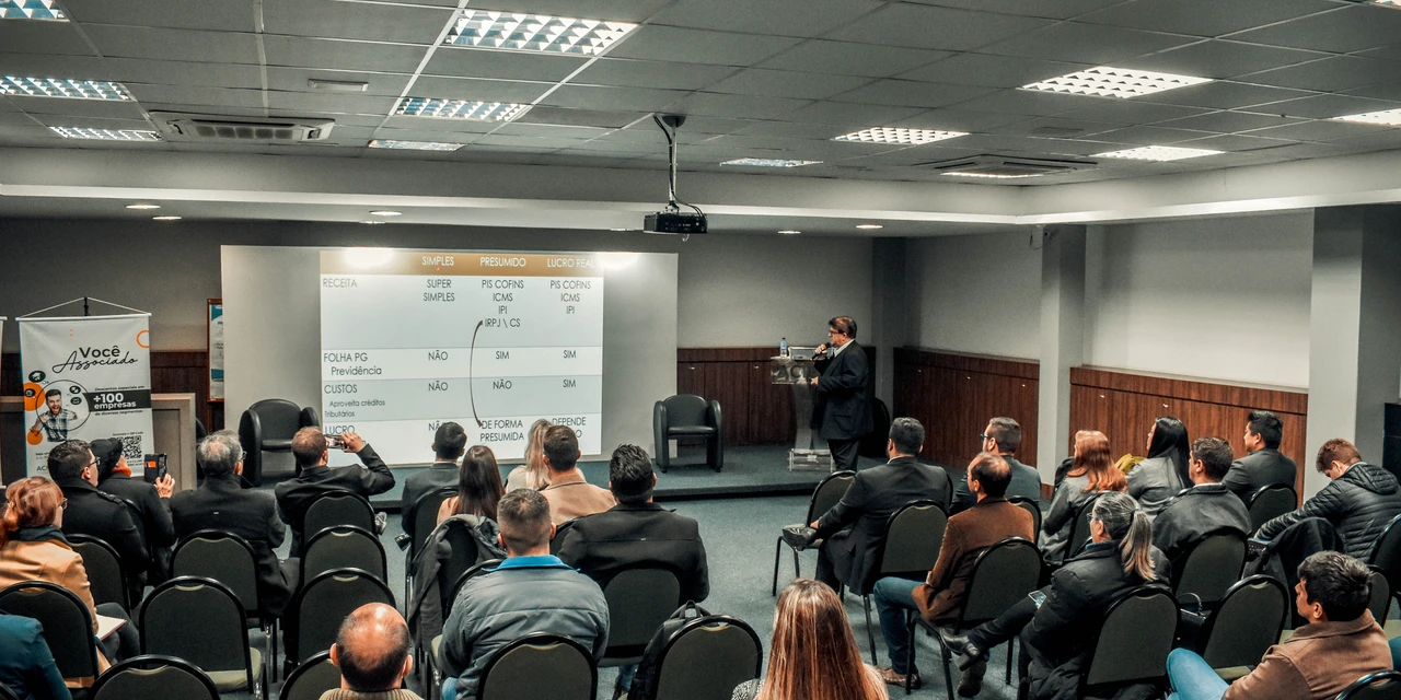 Tributação no ramo da energia solar é tema de debate na ACIPG