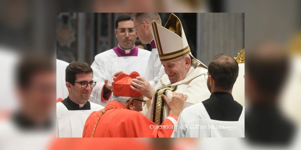 Papa Francisco empossa 20 novos cardeais; dois são brasileiros
