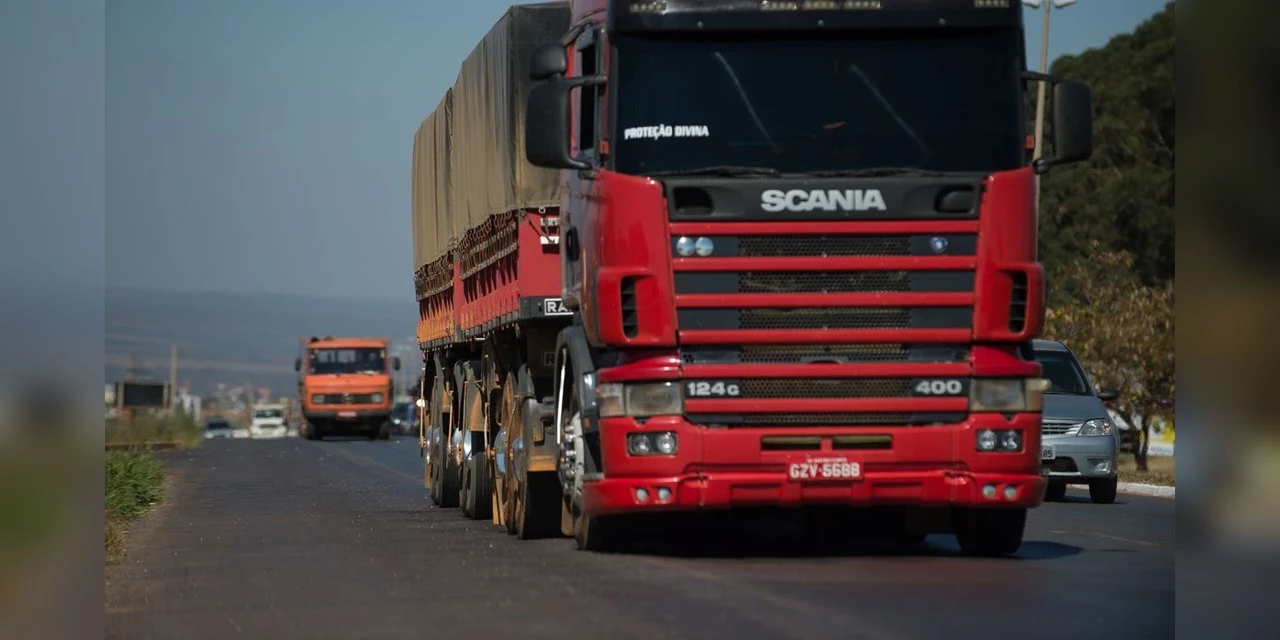 Termina amanhã (29) prazo de autodeclaração para auxílio caminhoneiro