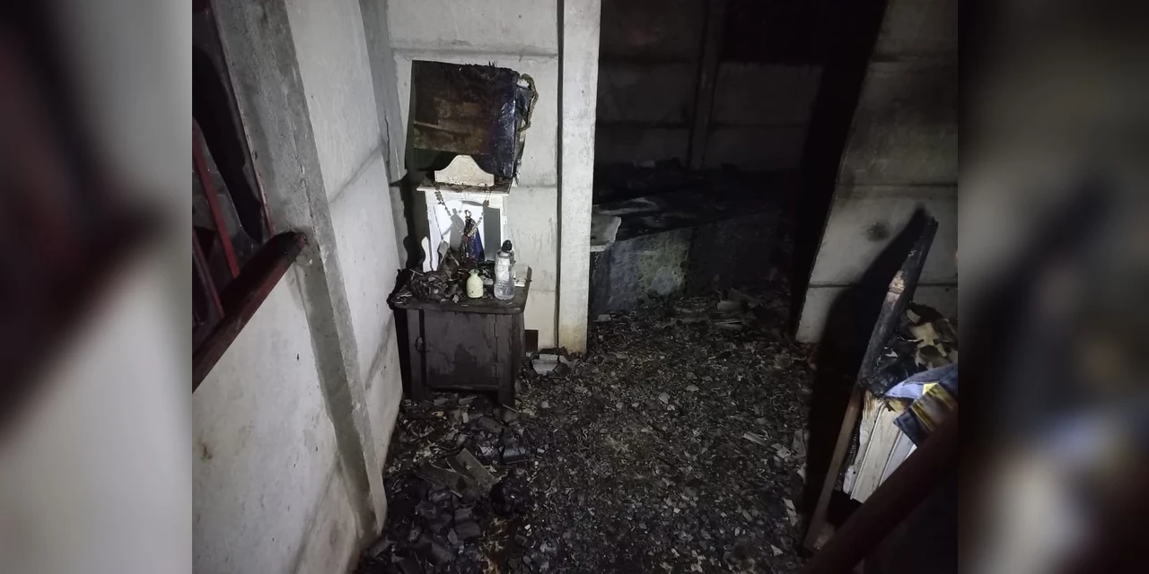 Preservação de imagem de Nossa Senhora em incêndio impressiona bombeiros