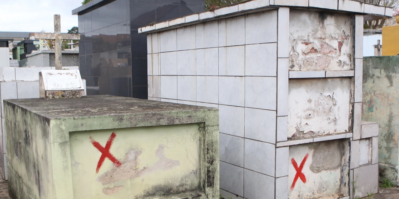 Serviço Funerário de PG alerta para processo de cassação de túmulos em estado de abandono