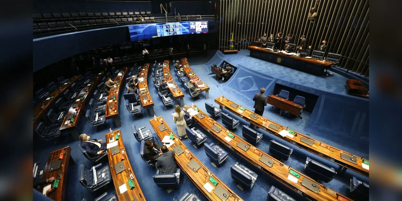 Senado aprova flexibilização da jornada de trabalho para pais de crianças pequenas