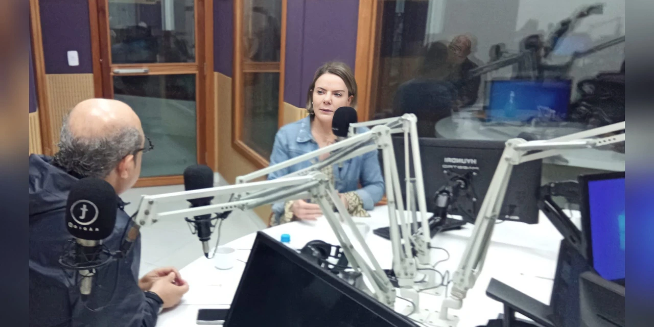 'Não tem outra pessoa para sentar na cadeira da Presidência que não o Lula', afirma Gleisi Hoffmann, presidente do PT