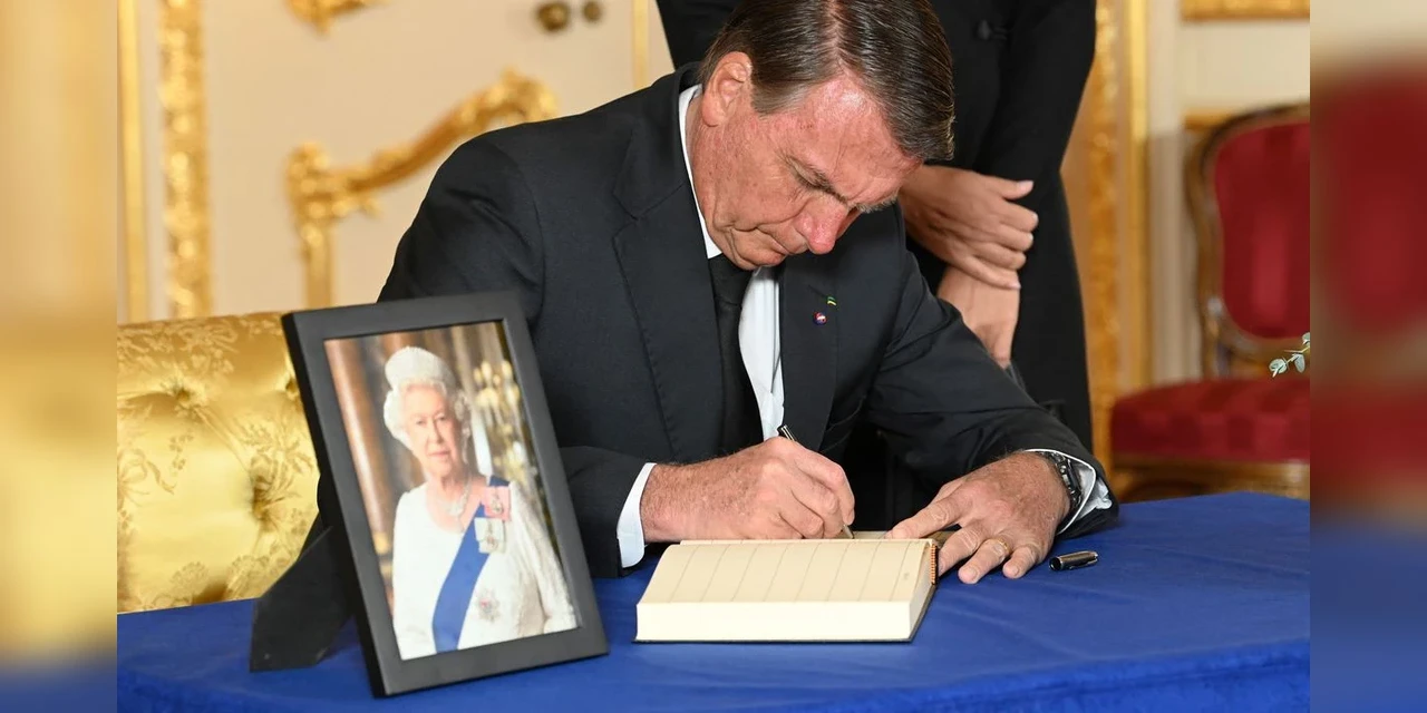Presidente comparece a funeral da Rainha Elizabeth e presta condolências