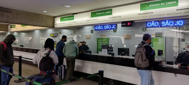 Compra antecipada de passagens de ônibus pode resultar em economia de até 50%