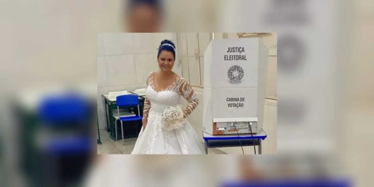 Mulher sai do próprio casamento e vota ainda vestida de noiva
