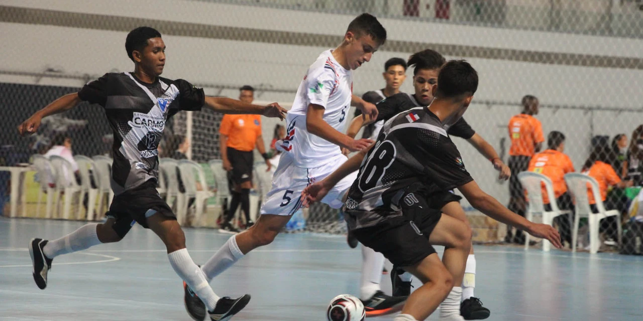 Futsal de escola de PG estreia com vitória nos Jogos Escolares Brasileiros