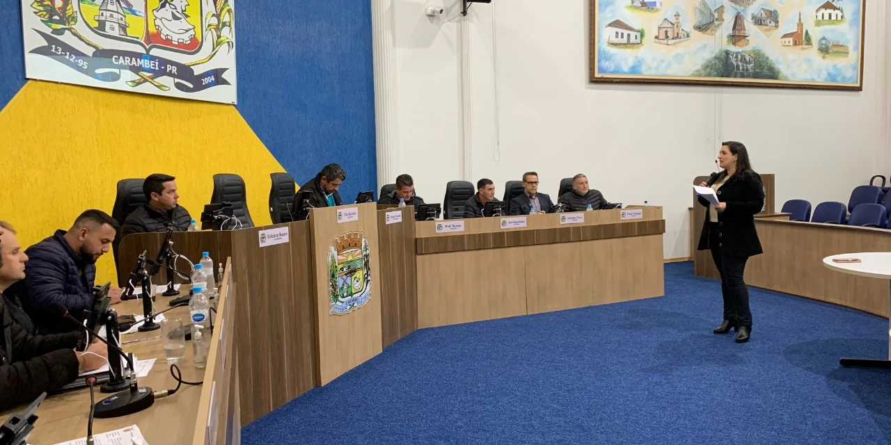 Prefeita de Carambeí apresenta aos vereadores ‘Pacote de Obras’ para 2023
